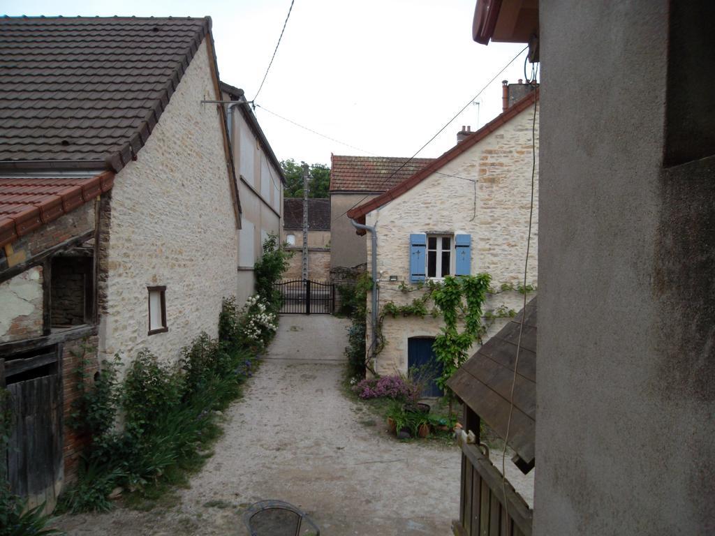 Les Trois Croix Villa Santenay  Room photo